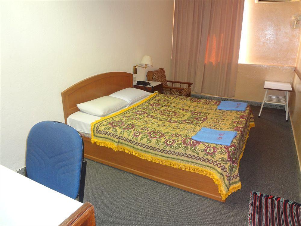 Fata Garden Hotel By Place2Stay Kuching Exterior photo