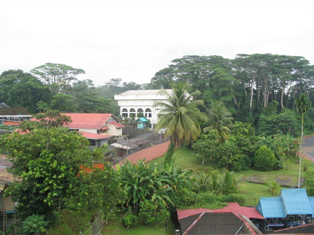 Fata Garden Hotel By Place2Stay Kuching Exterior photo